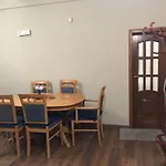 Kris\'S Apartment