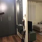 Kris\'S Apartment